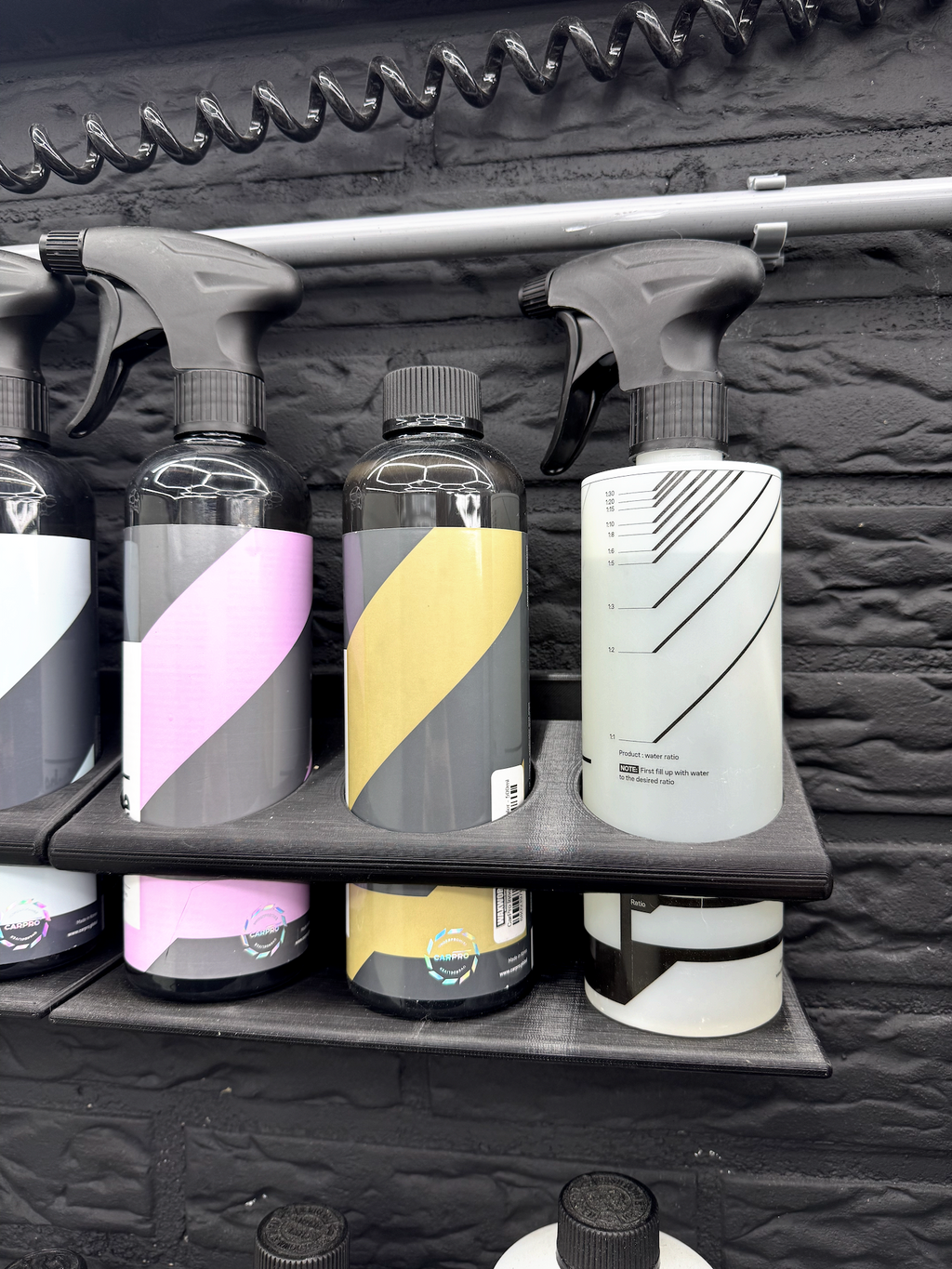 Wandhouder geschikt voor 0,5L car detailing flessen