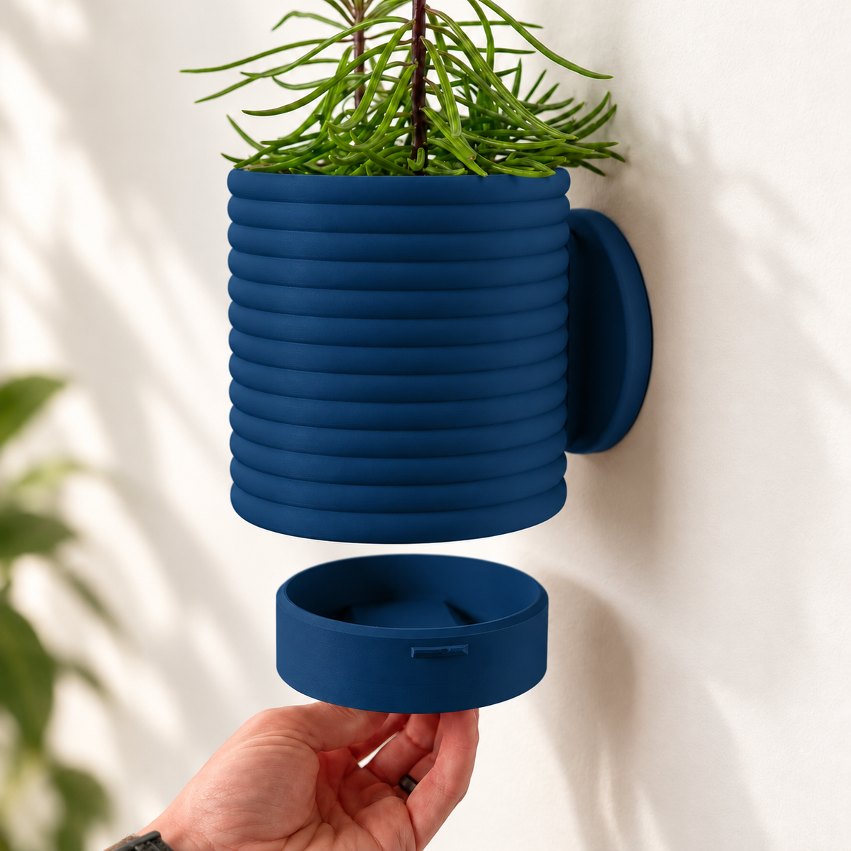 Hangende Bloempot Poppy 2 – 4.5 inch — Kleur: Dark Blue — digitale kleurvisualisatie op basis van LoftedGoods-foto; plant niet inbegrepen
