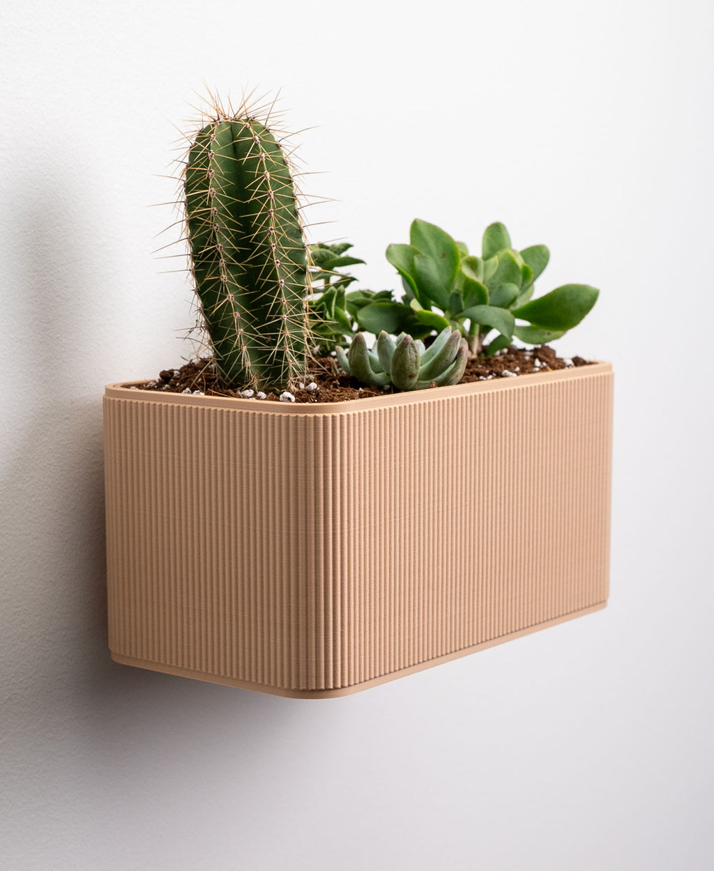 Hangende Bloempot Rechthoekig — originele LoftedGoods-ontwerpersfoto van Thangs; Latte Brown, plant niet inbegrepen