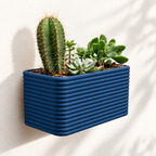 Hangende Bloempot Poppy Breed — Kleur: Dark Blue — digitale kleurvisualisatie op basis van LoftedGoods-foto; plant niet inbegrepen