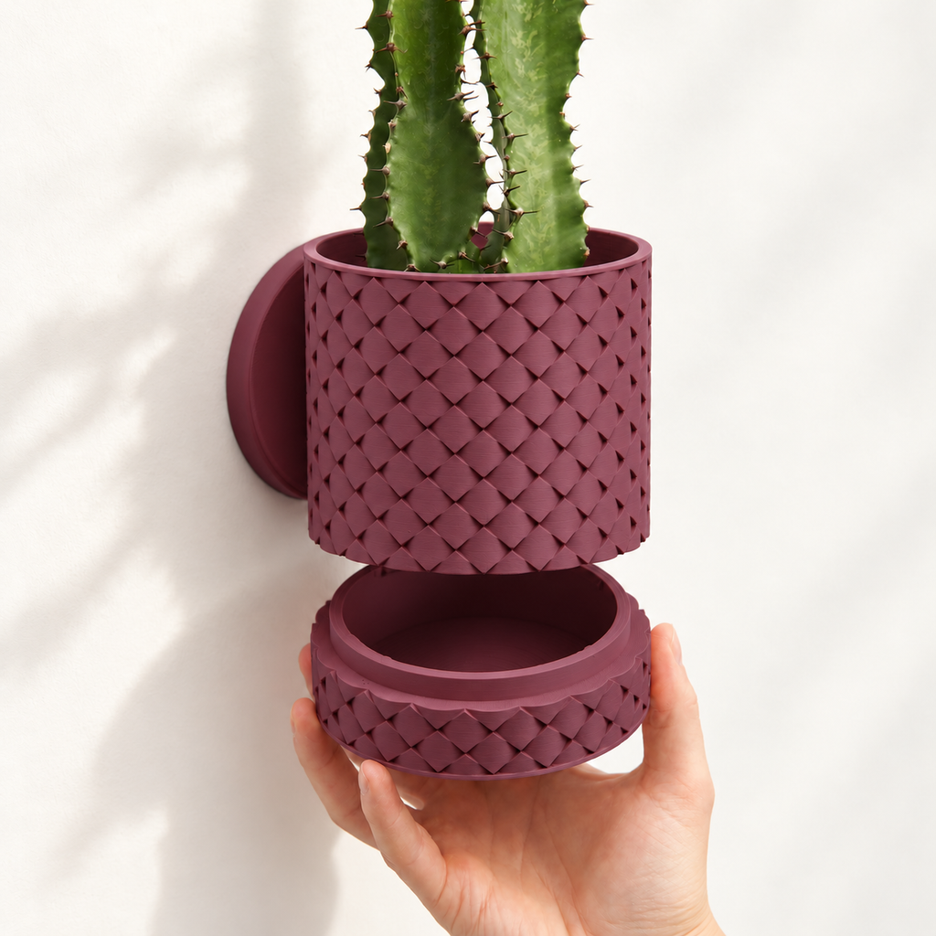 Hangende Bloempot Quilted – 4.5 Wall — Kleur: Wine Burgundy — digitale kleurvisualisatie op basis van LoftedGoods-foto; plant niet inbegrepen